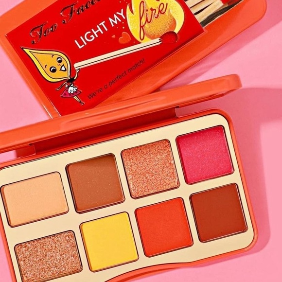 Too Faced Light My Fire Eyeshadow Palette BNIB - Picture 7 of 16